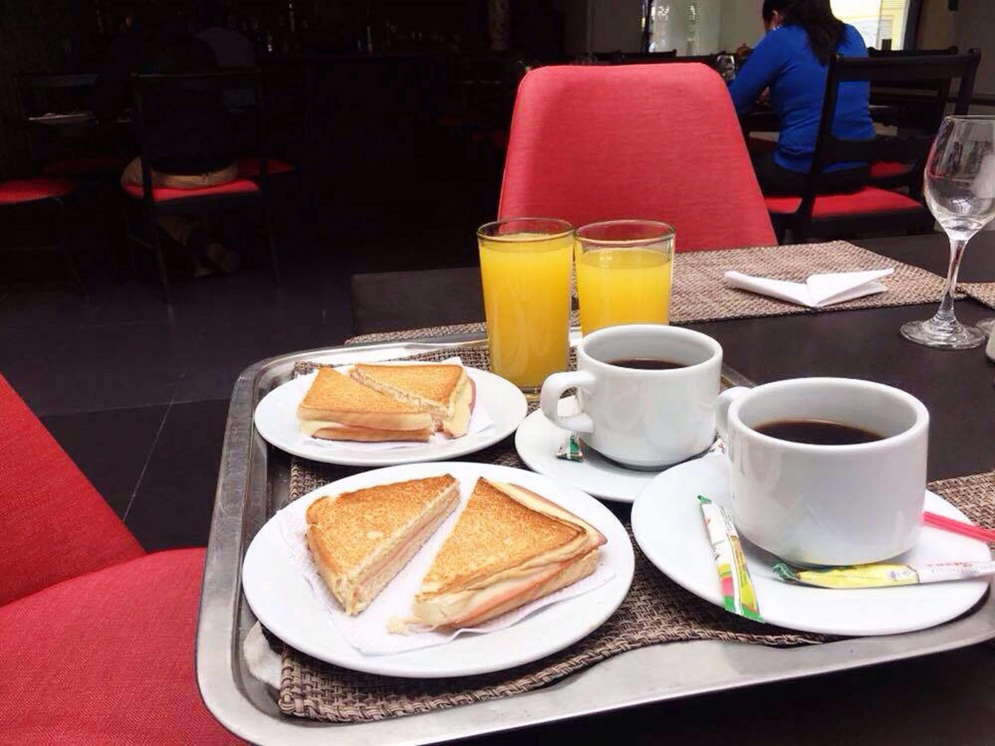 Hotel Bogota Virrey Kültér fotó
