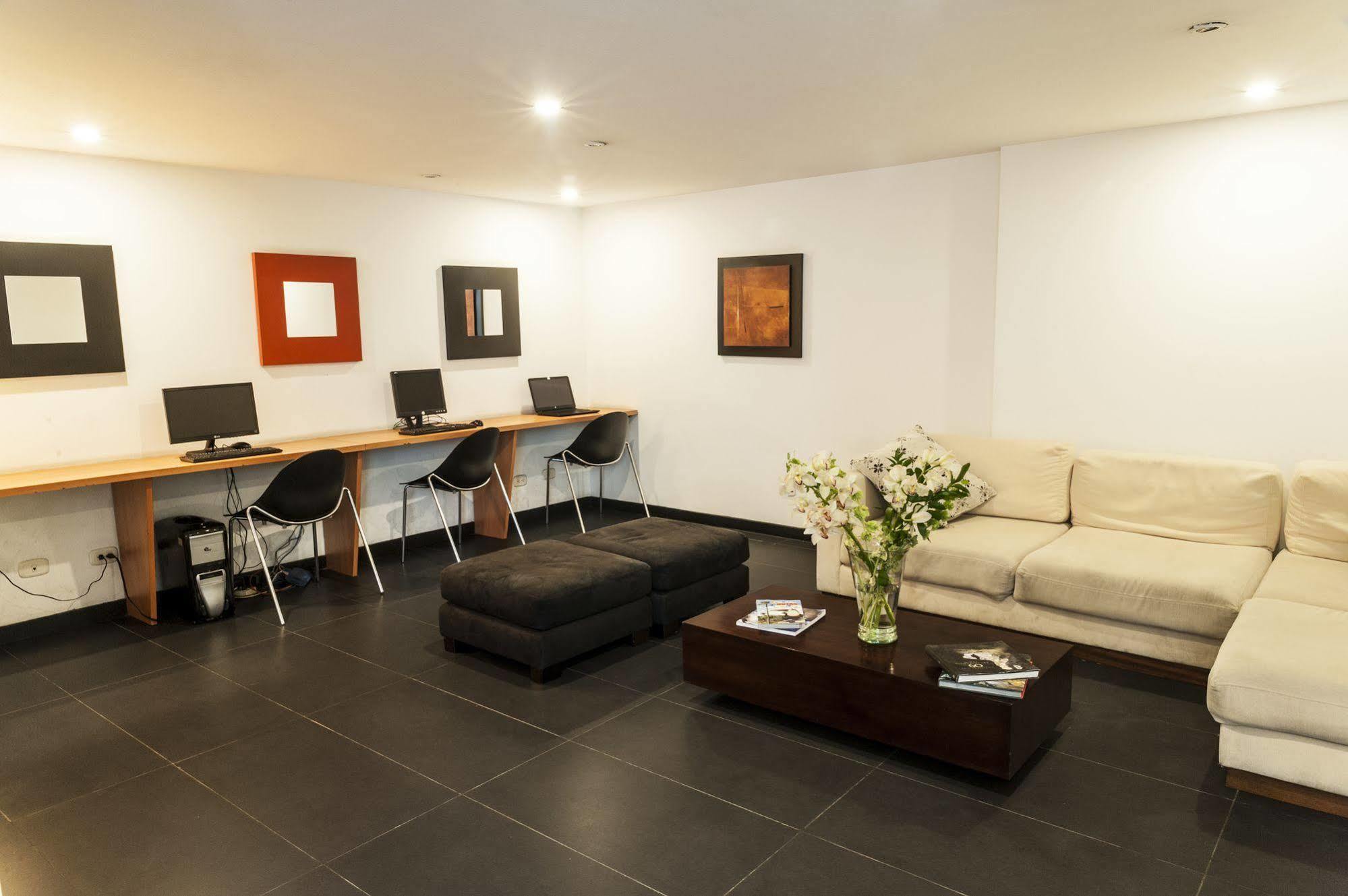 Hotel Bogota Virrey Kültér fotó