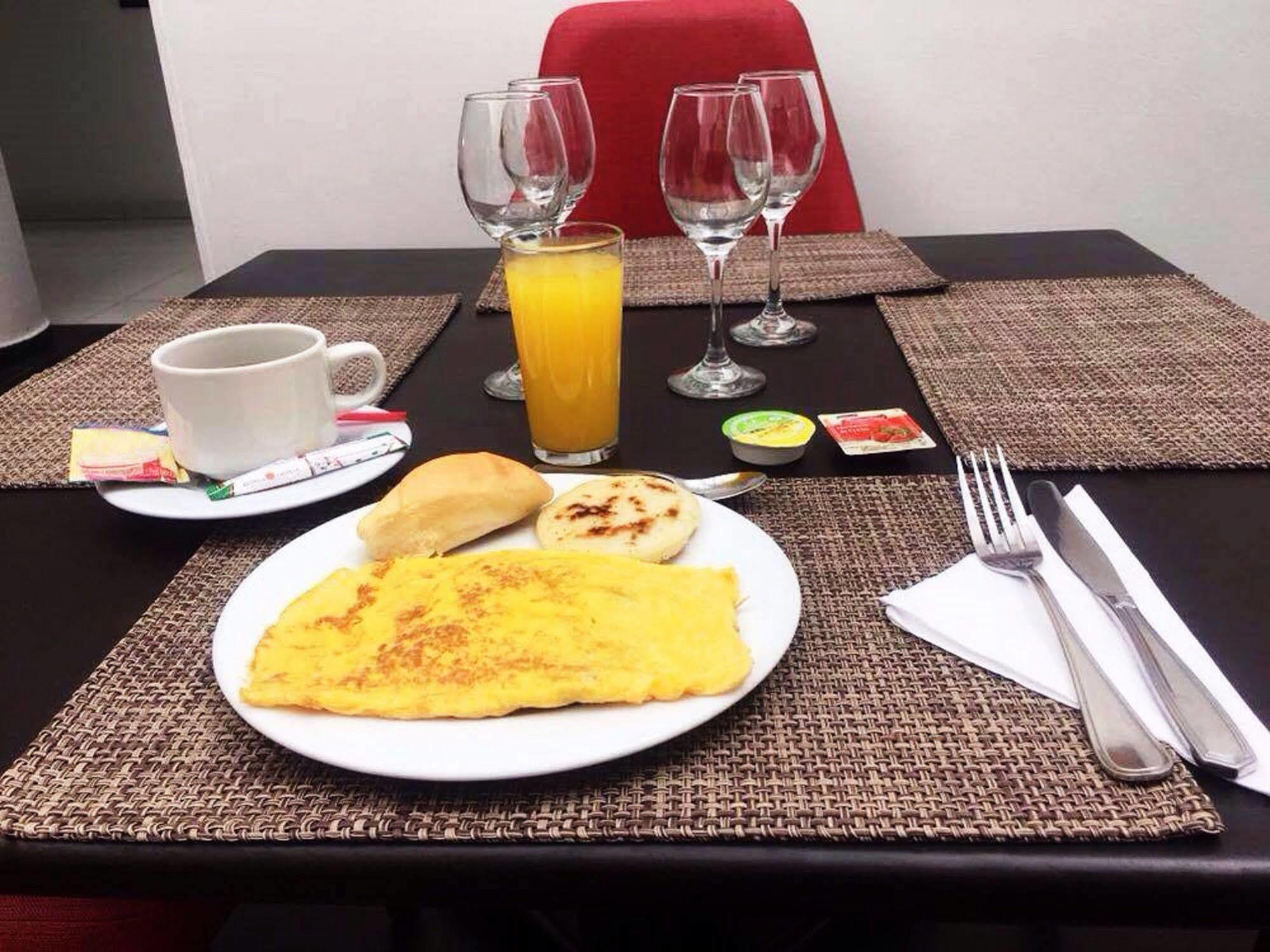 Hotel Bogota Virrey Kültér fotó